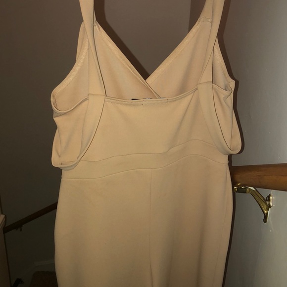 Beige jumpsuit with cute side hanging straps - Picture 3 of 6